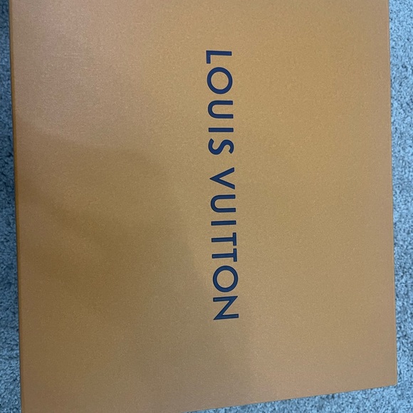 Authentic Louis Vuitton Bucket- Cannes - Picture 10 of 15